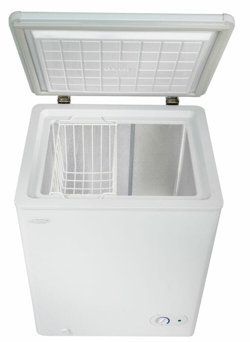 DANBY Chest Freezer: White, 3.8 cu ft Freezer Capacity, 33 1/4 in x 25 in x 22 1/4 in