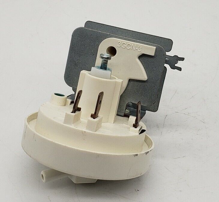 OEM GE Water Pressure Switch 175D2290P061  Same Day Ship