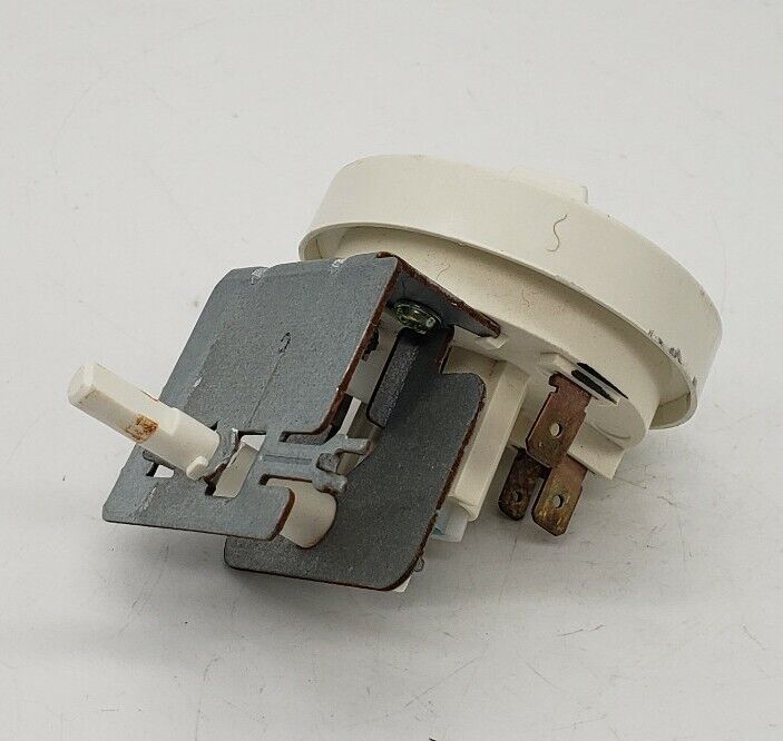 OEM GE Water Pressure Switch 175D2290P061  Same Day Ship