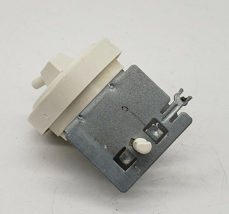 OEM GE Water Pressure Switch 175D2290P061  Same Day Ship